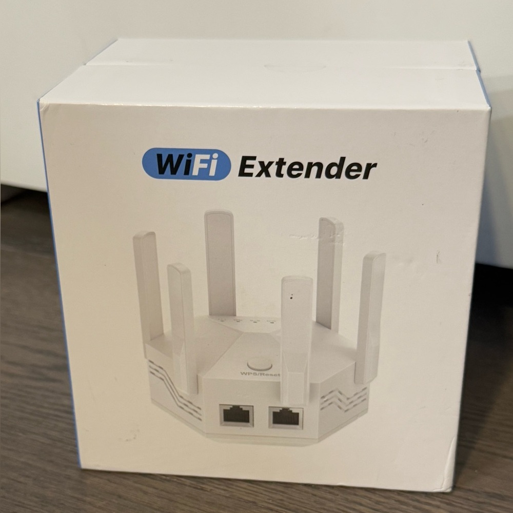 WiFi Extender - White Wireless Range Booster. NIB